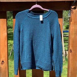 ⭐️⭐️NWT Old Navy Blue Sweater